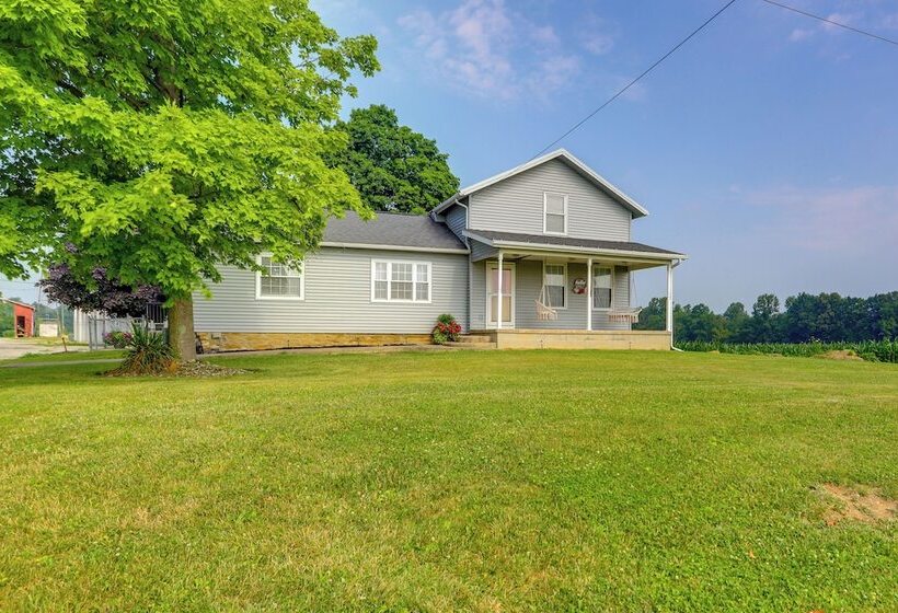 Ohio Farmhouse Retreat W/ Fire Pit & Patio