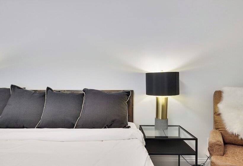 Paradise Retreat By Avantstay Pool, Hot Tub, & Game Room!