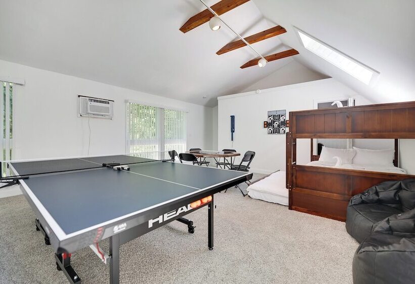 Paradise Retreat By Avantstay Pool, Hot Tub, & Game Room!