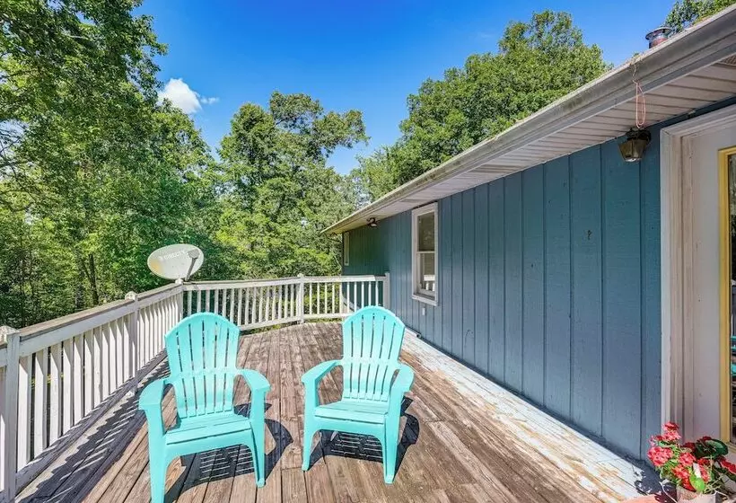 Peaceful Harrison Home W/ Porch & Grill!