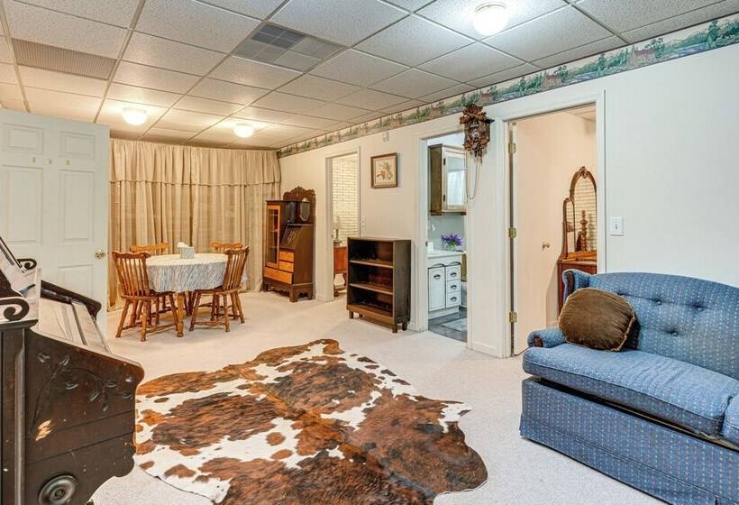 Peaceful Harrison Home W/ Porch & Grill!