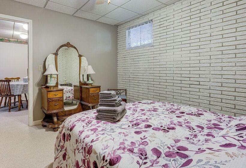 Peaceful Harrison Home W/ Porch & Grill!