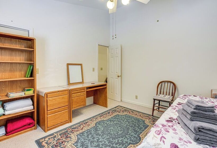 Peaceful Harrison Home W/ Porch & Grill!