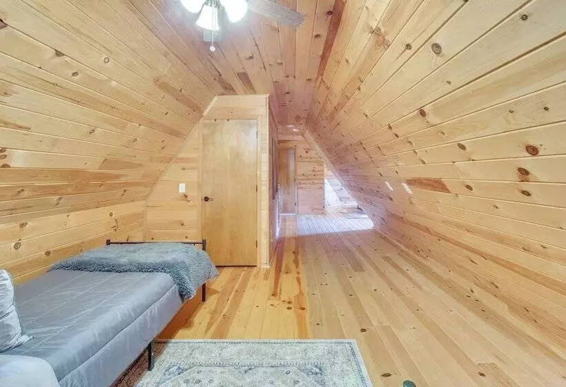 Home W/ Fire Pit On 27 Acres In Walhalla!