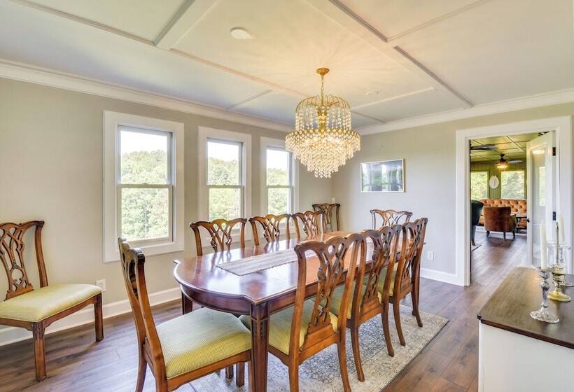 Home W/ Fire Pit On 27 Acres In Walhalla!