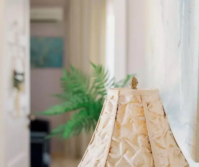 Majatalo Iris  Garden Rooms