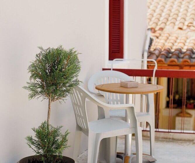 Пансион Iris  Garden Rooms