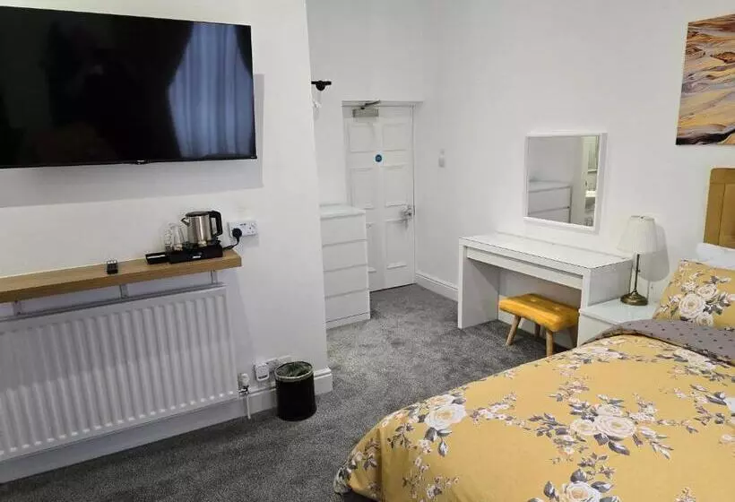 Majatalo Rooms At The Boot And Shoe