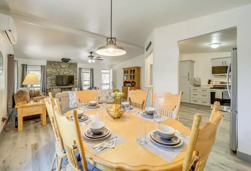 Pine Home W/ Decks & Grill < 1 Mi To Downtown!