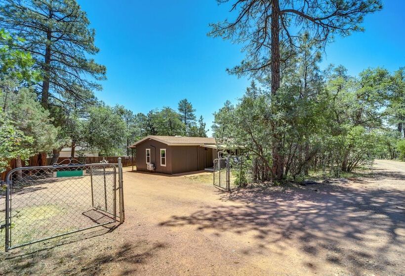 Pine Home W/ Decks & Grill < 1 Mi To Downtown!