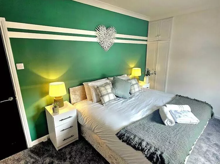 Residenssi Cozy House In Bridgwater   Sleeps 6   Long Stays