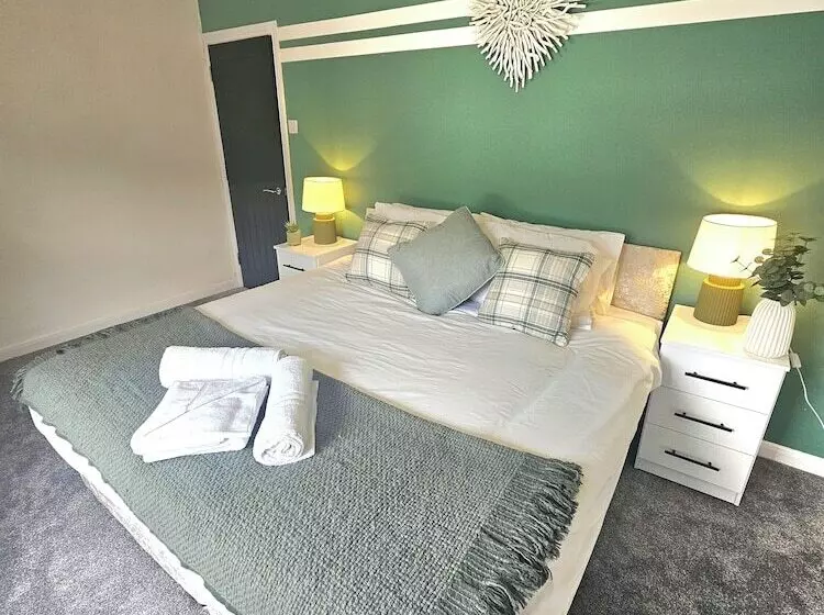 Residenssi Cozy House In Bridgwater   Sleeps 6   Long Stays