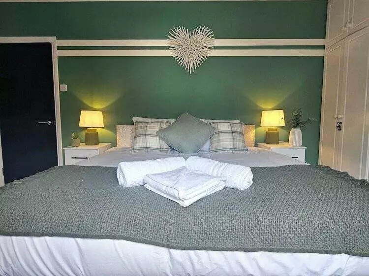 Residenssi Cozy House In Bridgwater   Sleeps 6   Long Stays