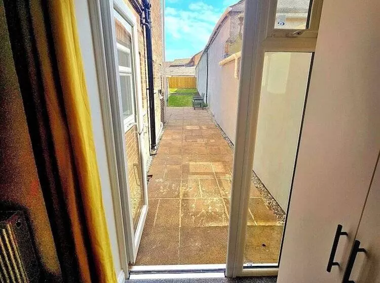 Residenssi Cozy House In Bridgwater   Sleeps 6   Long Stays