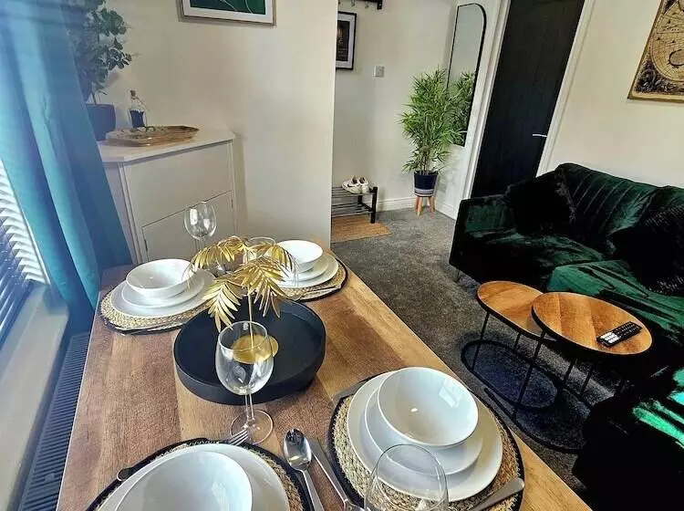 Residenssi Cozy House In Bridgwater   Sleeps 6   Long Stays