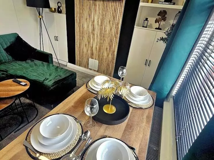 Residenssi Cozy House In Bridgwater   Sleeps 6   Long Stays