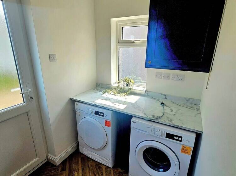 דירת נופש Cozy House In Bridgwater   Sleeps 6   Long Stays