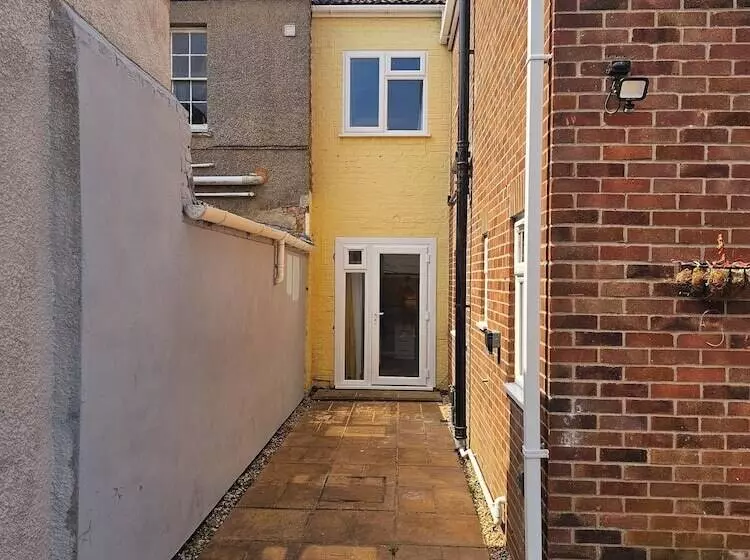 Residenssi Cozy House In Bridgwater   Sleeps 6   Long Stays