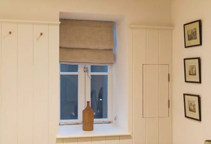 Residenssi Rockpool Cottage 5 Buckingham Mews Coastal Retreat