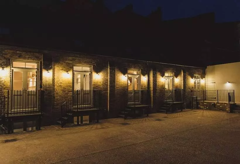 Residenssi Rockpool Cottage 5 Buckingham Mews Coastal Retreat