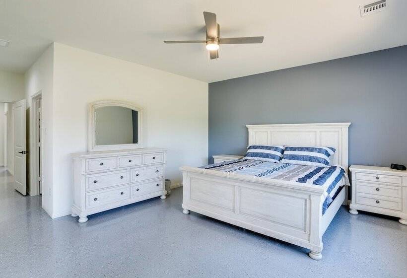 Sleek Jacksboro Home W/ Fireplace + Patio!