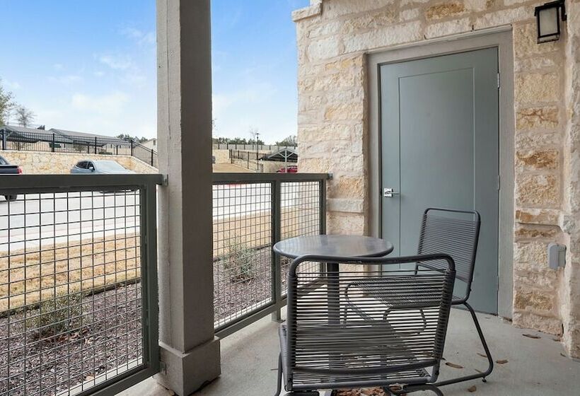 The Artesian At Bee Cave By Landing