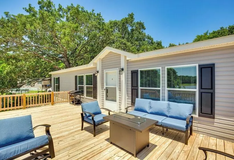 Cedar Creek Reservoir Home W/ Private Boat Ramp!