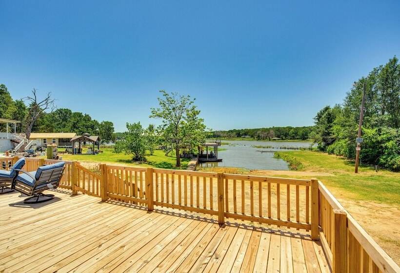 Cedar Creek Reservoir Home W/ Private Boat Ramp!