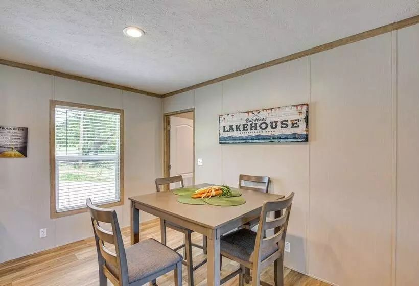 Cedar Creek Reservoir Home W/ Private Boat Ramp!