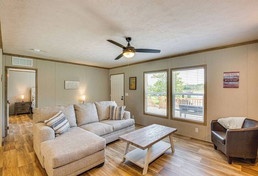 Cedar Creek Reservoir Home W/ Private Boat Ramp!