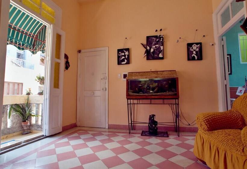 تختخواب و صبحانه Casa J. Puldon