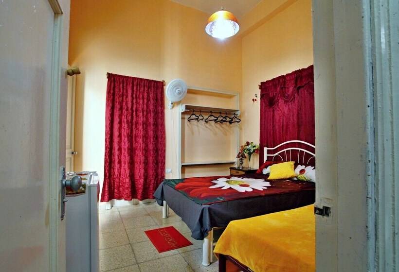 تختخواب و صبحانه Casa J. Puldon