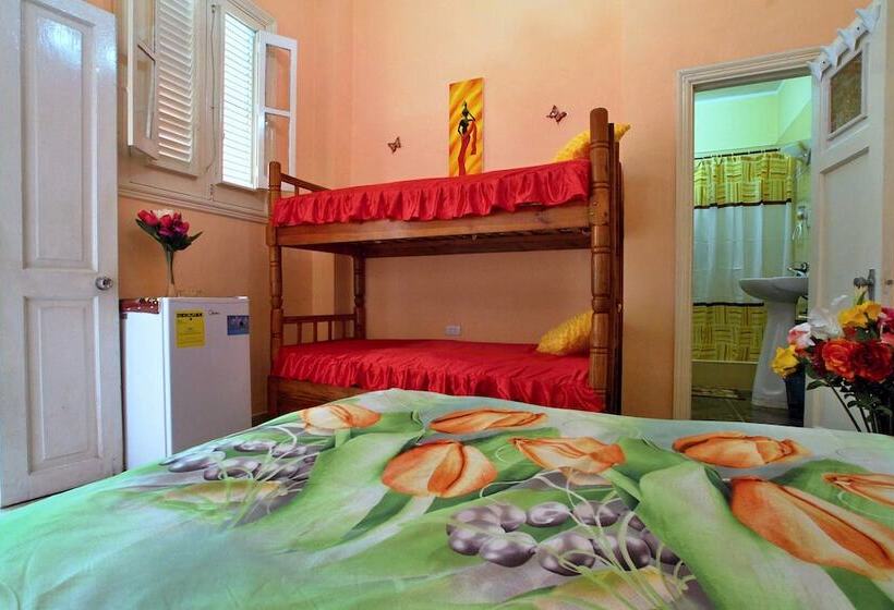 تختخواب و صبحانه Casa J. Puldon