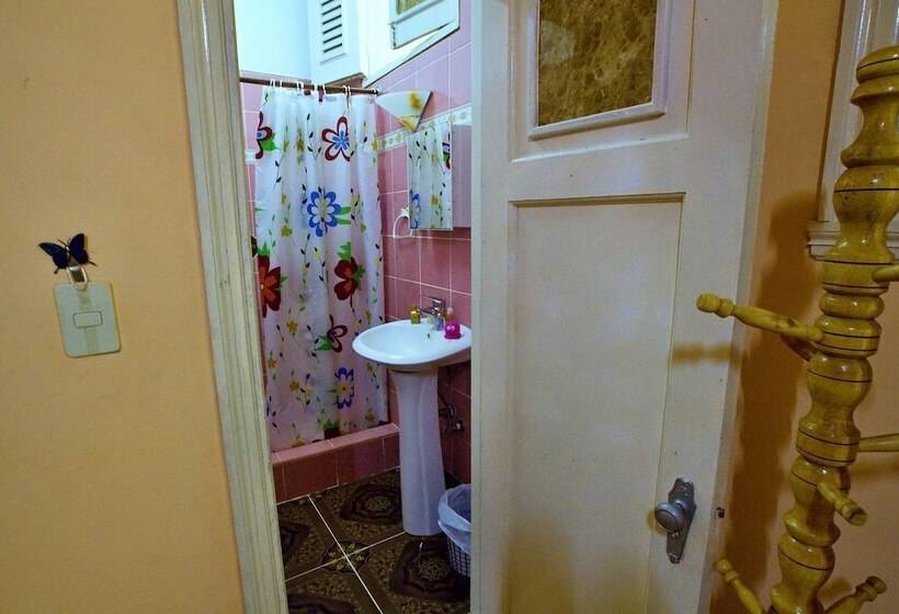 تختخواب و صبحانه Casa J. Puldon