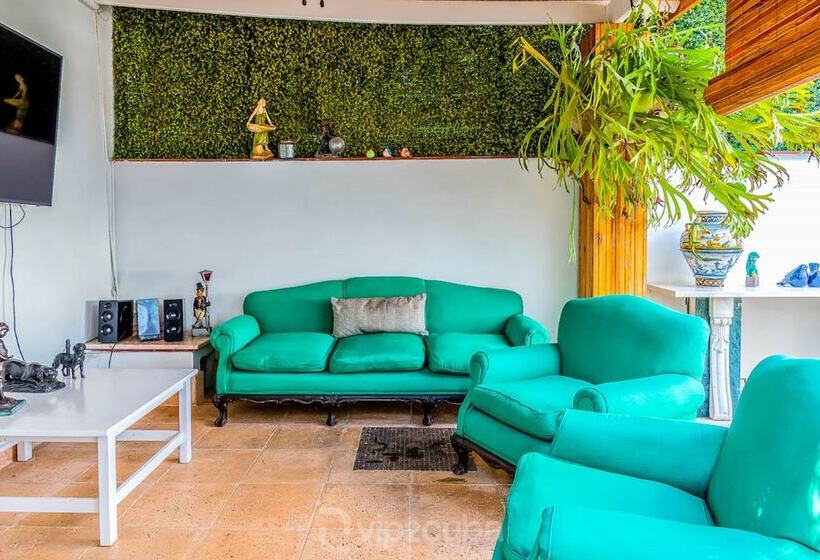 تختخواب و صبحانه Ivan Chef Casa