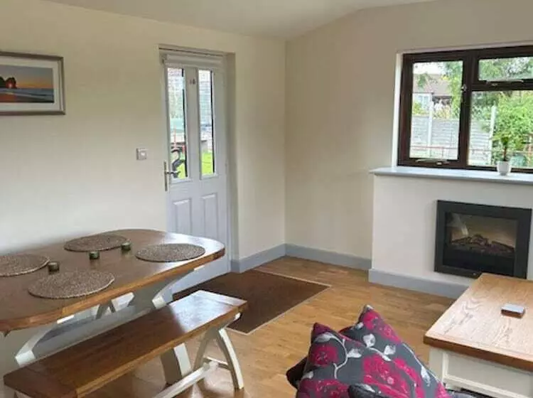 Countryside Cozy Cottage In Sherborne