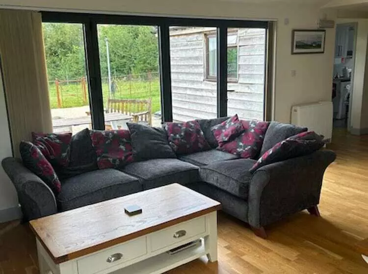 Countryside Cozy Cottage In Sherborne