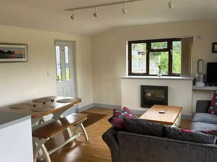 Countryside Cozy Cottage In Sherborne