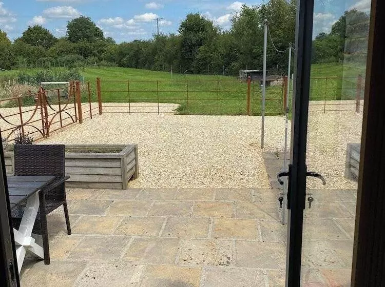 Countryside Cozy Cottage In Sherborne