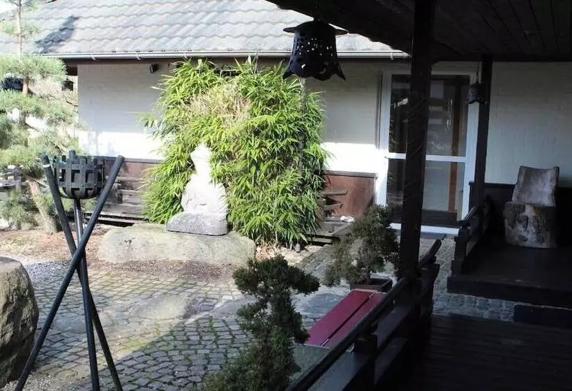 Den Japanske Have B & B