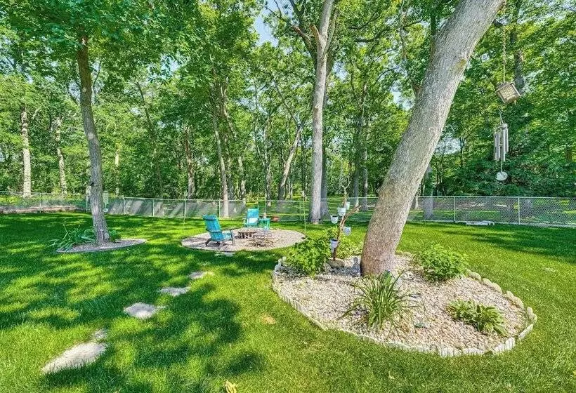 Expansive Fontana Home < 2 Mi To Geneva Lake!