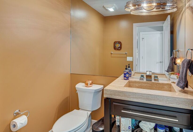 Expansive Fontana Home < 2 Mi To Geneva Lake!