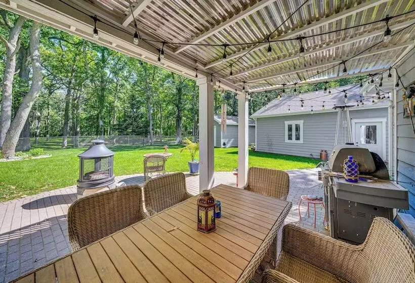 Expansive Fontana Home < 2 Mi To Geneva Lake!