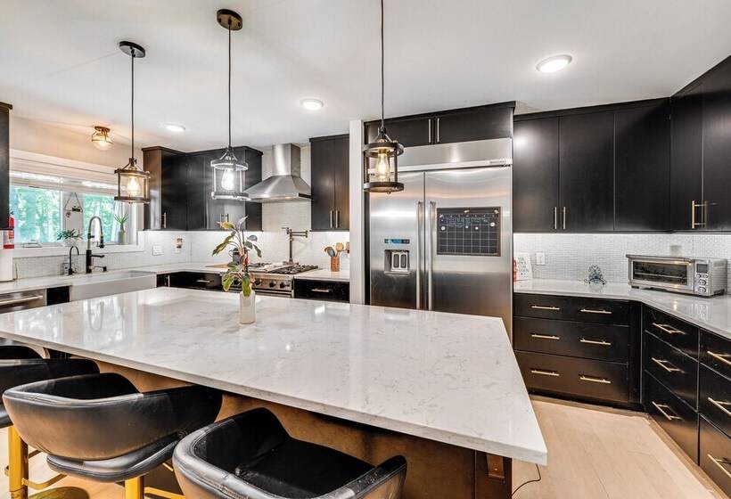 Expansive Fontana Home < 2 Mi To Geneva Lake!