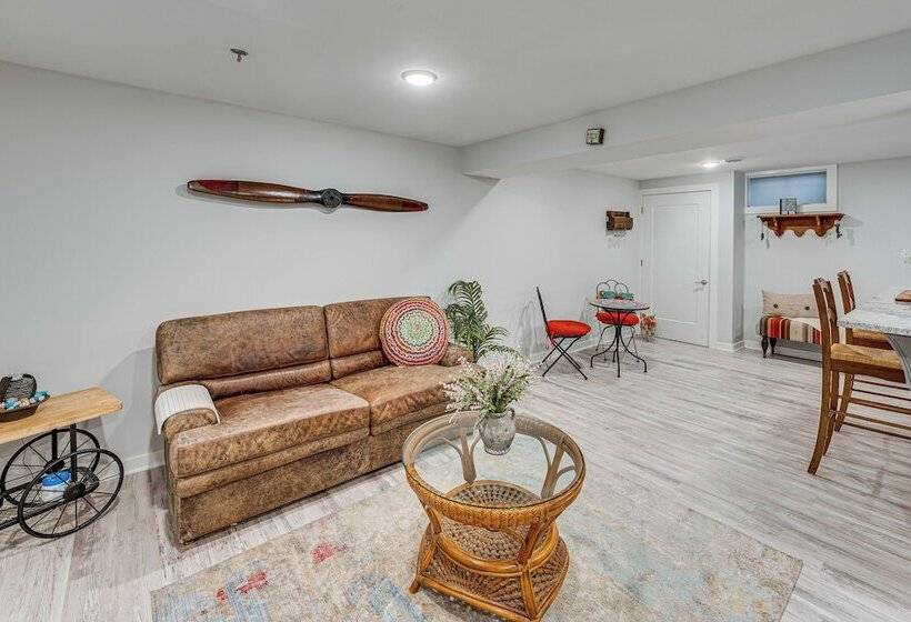 Expansive Fontana Home < 2 Mi To Geneva Lake!