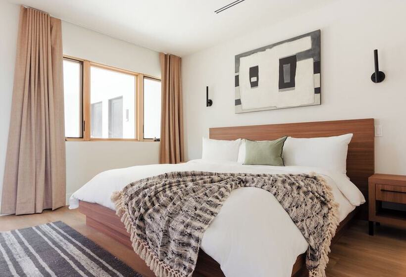 The Lüm Hotel Los Angeles Stadium District