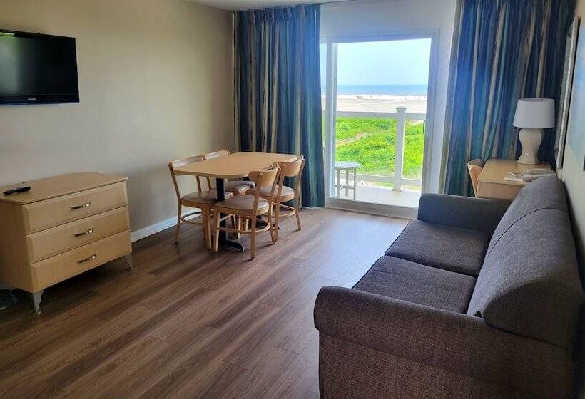 מוטל Water's Edge Ocean Resort