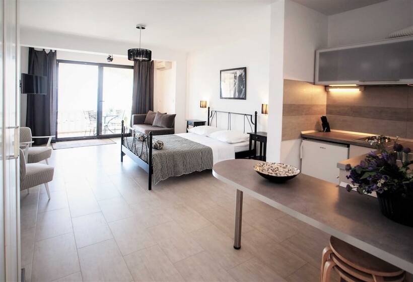 Пансион Apartments And Rooms Hope