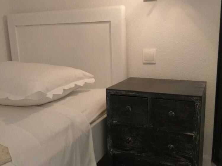 Пансион Apartments And Rooms Hope