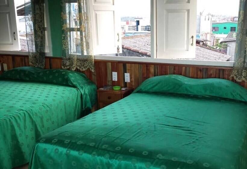 پانسیون Casa Caracol